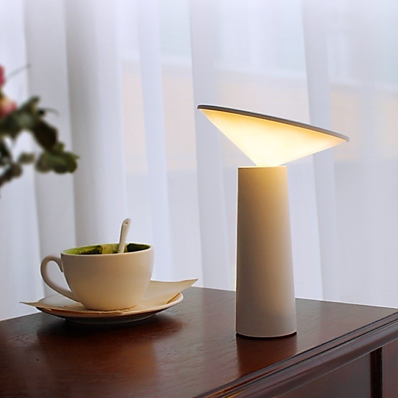 โคมไฟตั้งโต๊ะ LED ไร้สาย แบบพกพา ชาร์จ USB สไตล์โมเดิร์น สําหรับโรงแรม ห้องนั่งเล่น ร้านอาหาร