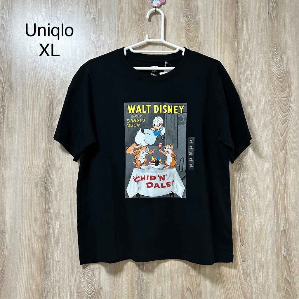 Uniqlo UT x Disney เสื้อยืดแขนสั้นสีดำสกรีนลาย Donald Duck, Chip ‘N’ Dale ไซส์ XL (มือ1) ป้ายห้อย