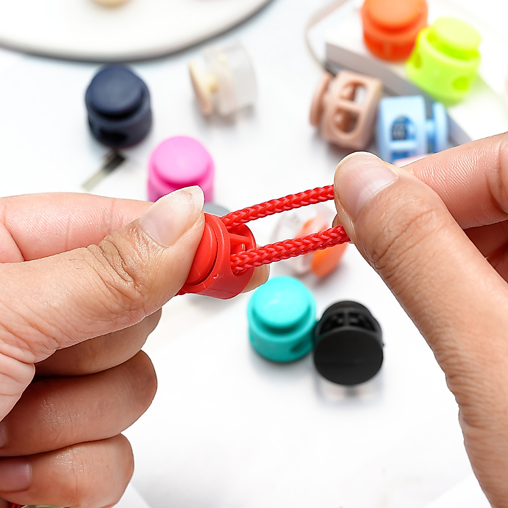 St.kunkka พลาสติกล็อคสายไฟสปริงสลับ Stopper รูเดียว Drawstring End คลิปล็อค Pin Fastener DIY เย็บอุปกรณ์เสริม — صورة 6