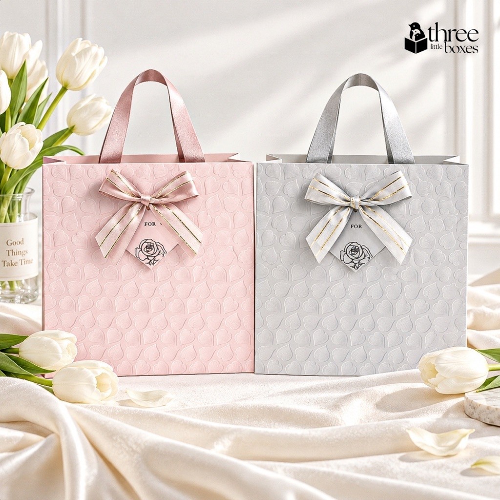 ถุงกระดาษ ลายหัวใจ Just for you ขนาด24x24x10cm. ปั้มนูน ฟอยล์rose gold หูริบบิ้นซ่อนปลาย ถุงใส่ของรับไหว้ รูปที่ 1