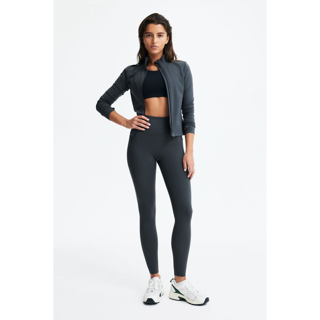 H&M(เอชแอนด์เอ็ม) กางเกงกีฬาเลกกิ้งผ้า DryMove™ แต่งดีเทลกระเป๋า Women Pocket-detail sports leggings 1230873_10