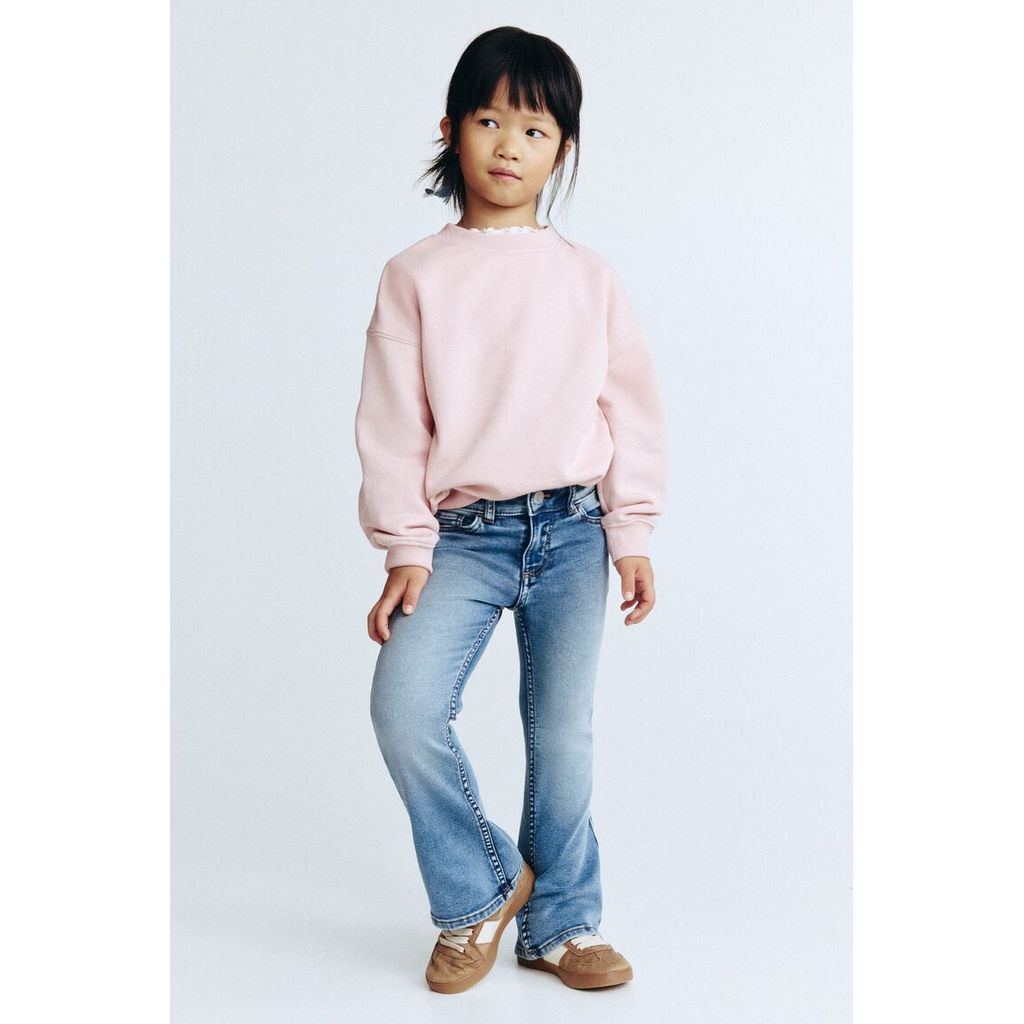 H&M(เอชแอนด์เอ็ม) ยีนส์ขากระดิ่งนุ่มพิเศษ Girls Super Soft Flared Leg Jeans 1309705_2