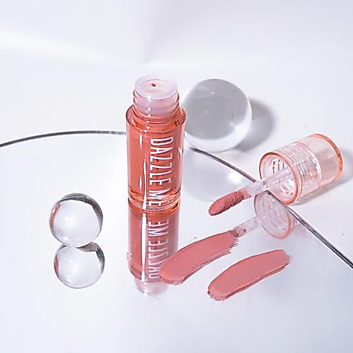 Dazzle Me ลิควิดบลัชเนื้อครีมแดซเซิล มี Heart-Melt Creamy รูปที่ 4