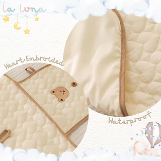La Luna แผ่นรองผ้าอ้อม แผ่นรองกันเปื้อน แผ่นรองฉี่ แบบพับได้ (Foldable Diaper Pad)
