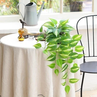 ไม้เลื้อยปีศาจประดิษฐ์ Golden Pothos ต้นไม้ปลอม,แขวนกระถางต้นไม้สําหรับลานบ้านผนังในร่มกลางแจ้งตกแต่ง (H 26in)