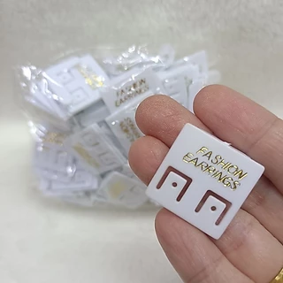แป้นต่างหู แพค 100 ชิ้น พิมพ์ Fashion earrings มีสีขาวและดำ
