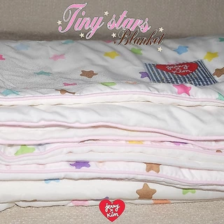 Tiny stars blanket⭐️ Jerryxkimdotstick ดูภาพและอ่านรายละเอียดก่อนสั่งนะคะ🙏