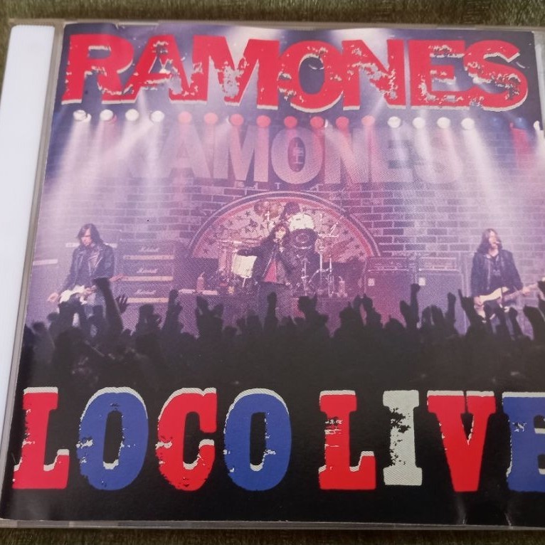 1 cd music International - Ramones / Loco Live rare USA release PUNK ROCK MUSIC Cd