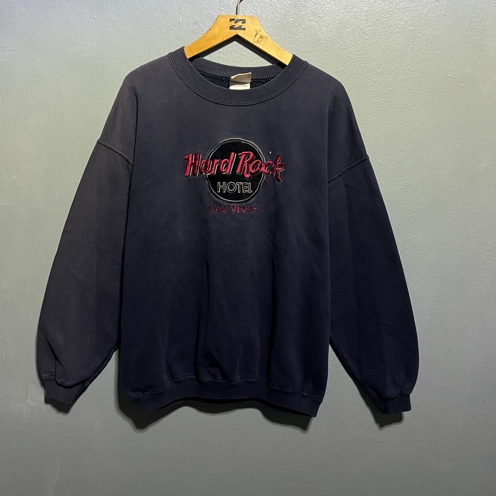 เสื้อสเวตเตอร์มือสอง Hard Rock 90’ ของแท้ (งานปัก รุ่นเก่า 90‘)