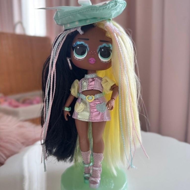 มือ2 : ตุ๊กตา L.O.L. Surprise! Tweens Fashion Doll Darcy Blush