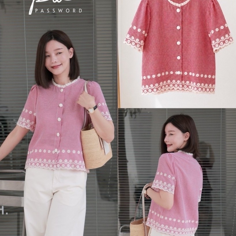 Password 6377 เสื้อผ้าคอตตอนลายสก็อต ปักฉลุลายเชิงดอกไม้รอบตัว