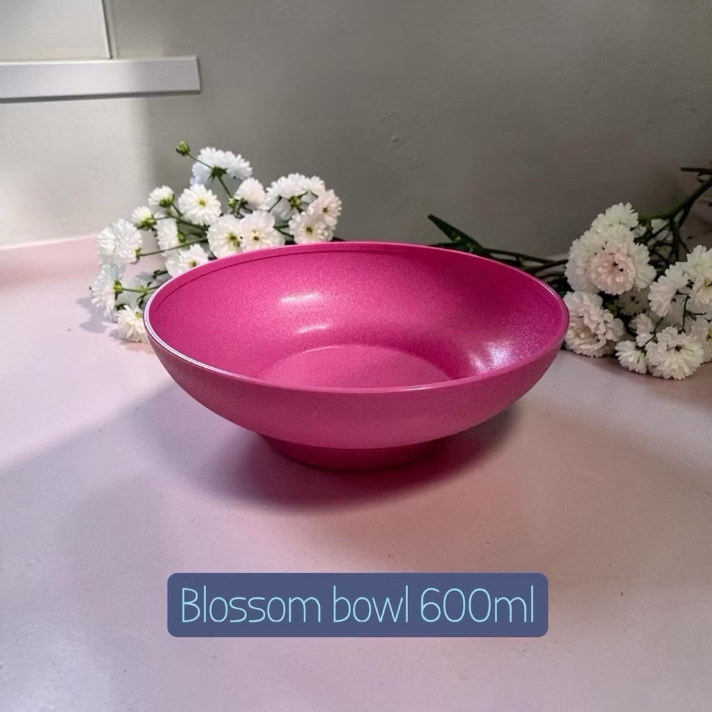 ชามพลาสติกอุ่นในไมโครเวฟได้ Tupperware Gourmet Blossom Bowl 600ML ราคาต่อ 1 ใบ