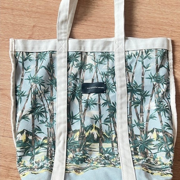 ส่งต่อ GU Forest Prints Canvas Bag💯🇯🇵✅