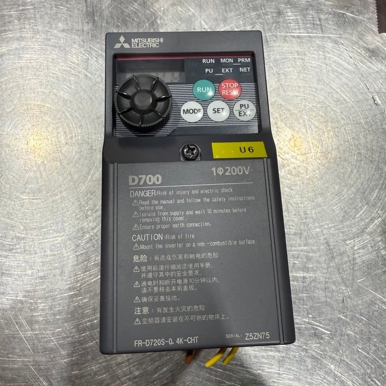 อินเวอเตอร์ MITSUBISHI D700 0.4 KW 220V 1P ออก 220V 3 P 🚨🚨🚨🚨มือ2🚨🚨🚨🚨