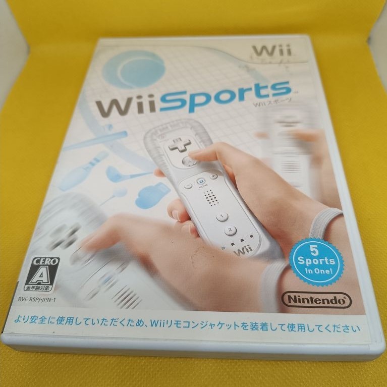 แผ่นแท้เกม Wii Sports (เวอร์ชันญี่ปุ่น) สำหรับเครื่องเล่นเกม Nintendo Wii [1]รายละเอียดเกมชื่อเกม: W