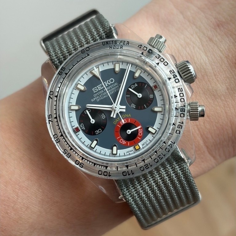 Custom Watch Daytona Fossil Grey Dial Clear Case Vk63