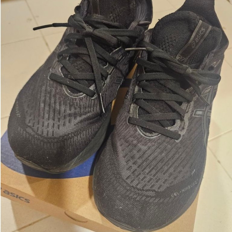 Asics gel-nimbus 27 มือสอง มีตำหนิ