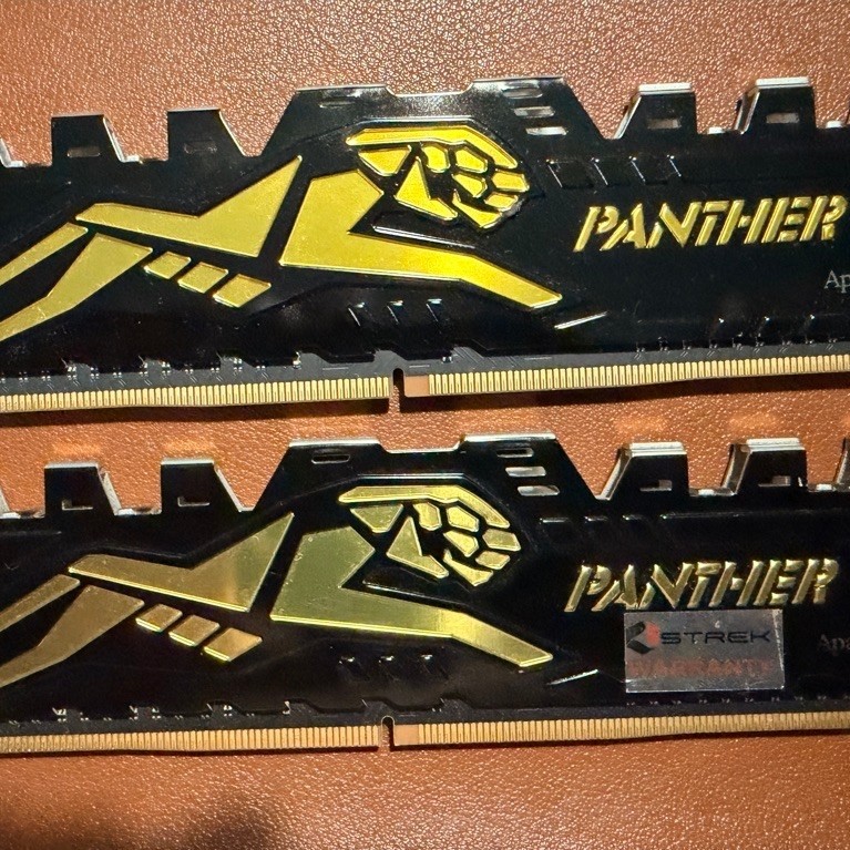 ram ddr4 8gbx2 apacer ประกัน LT