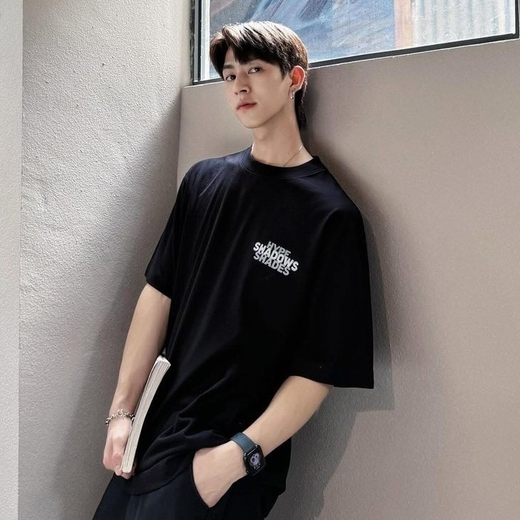Hype It - Hype Shadow เสื้อยืดแขนสั้นทรง Oversized แบรนด์ Hype It  (คอไม่กว้าง ทรงไหล่ตก)