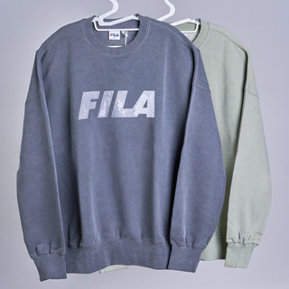 เสื้อกันหนาว FILA - OVERFIT GARMENT DYEING SWEATER