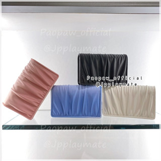 CHARLES &amp; KEITH กระเป๋าสตางค์  รุ่น Aldora Ruched Cardholder : CK6-51200026 พร้อมกล่อง ถุงกระดาษ