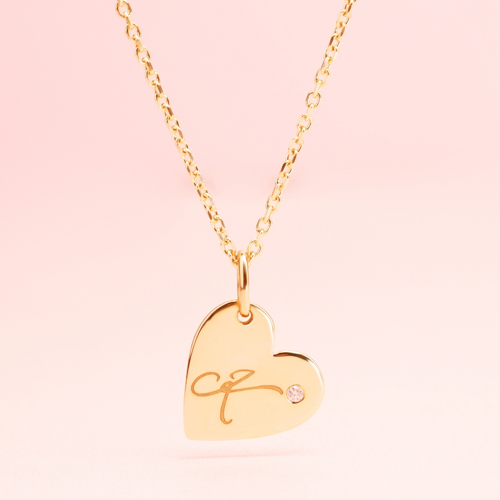 จี้เพชรแท้ทองแท้9k Delicate Heart Pendant with Diamond(จี้อย่างเดียว) (แจ้งตัวอักษรทางแชทได้เลยค่ะ)