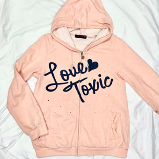 love toxic ♥0★ เสื้อฮู้ด เสื้อกันหนาว สีชมพูพีช ปักลาย แต่งเพชร