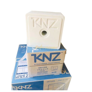 เกลือแร่ KNZ (ยกลัง 4 ก้อน) นำเข้าจากต่างประเทศ แท้ 100% อาหารเสริมแร่ธาตุสำหรับสตว์ ใช้สำหรับโค กระบือ แพะ