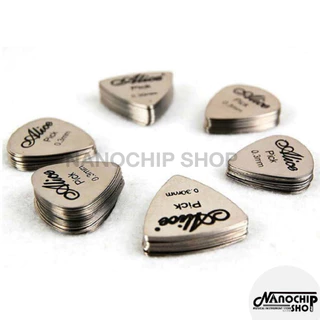(พร้อมส่ง) ปิ๊กกีตาร์โลหะ ปิ๊กสแตนเลส ปิ๊กเหล็ก Stainless Steel Guitar Pick ปิ้กกีตาร์ขนาด 0.3mm ทรงหยดน้ำ ทรงสามเหลี่ยม