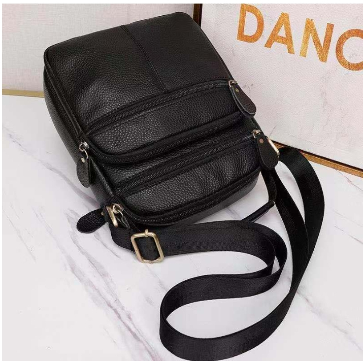 กระเป๋าสะพายข้าง Messenger Bag  หนังแท้ 100%     พร้อมส่ง !!  รุ่นSPB01