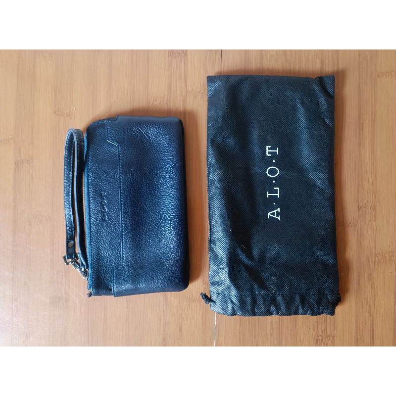 alot Clutch wallet genuine leather navy กระเป๋า​สตางค์ คลัชท์ หนังแท้ สีกรมท่า มือสอง