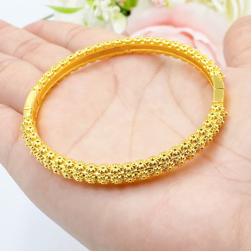 กำไลทองลายดอกไม้ไทย ใส่ได้ตั้งแต่ข้อมือ17-19cm. ขนาด5มิล กำไลข้อมือ ทองชุบ 011