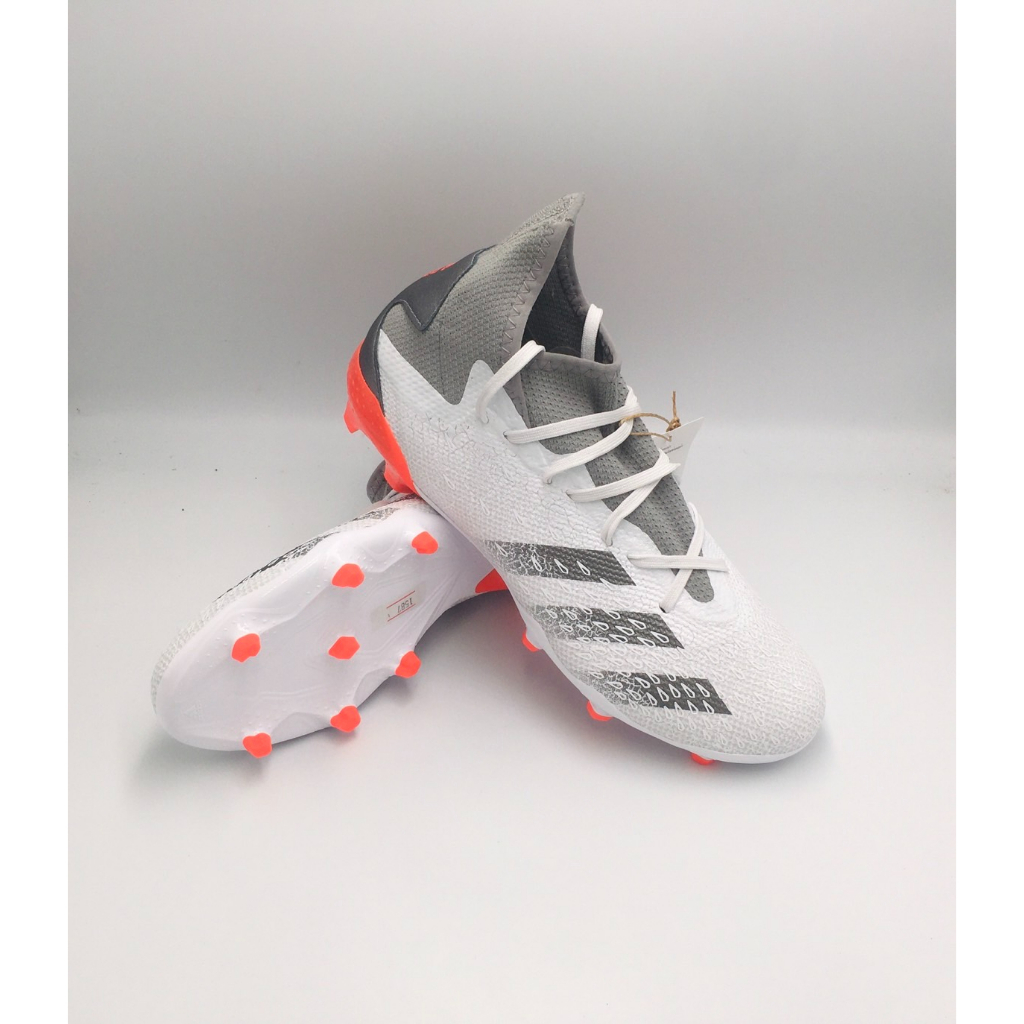 รองเท้าฟุตบอลของแท้ Adidas รุ่น Predator freak.3