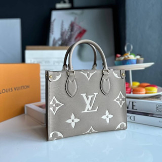 กระเป๋า   Louis Vuitton Geant on the go