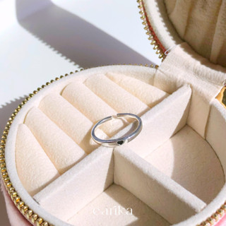 earika.earrings - simple midnight heart ring แหวนเรียบเงินแท้จี้หัวใจ ใส่อาบน้ำได้ ฟรีไซส์ปรับขนาดได้