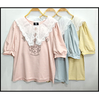 เสื้อยืดแฟชั่น คอบัวแหลมลูกไม้ ลายขวาง งานป้าย