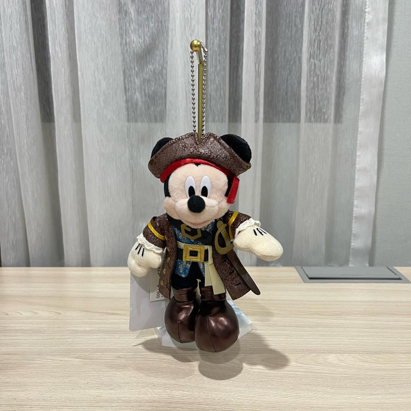 พวงกุญแจ🧷เข็มกลัด มิกกี้ Pirates of the Caribbean 🏴‍☠️