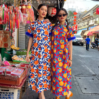 THONGYOY - Dress Qipao ขนนก Sweet Orange เดรสกี่เพ้าแขนสั้นแต่งขนนก เดรสคอจีน ลายส้มมลคล ตรุษจีน