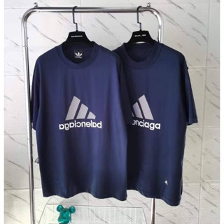 BALENCIAGA X ADIDAS LOGO EMBROIDERED OVERSIZED T-SHIRT NAVY เสื้อยืดคอกลมแขนสั้น แบรนด์บาลองเซียก้า collabs กับอดิดาส