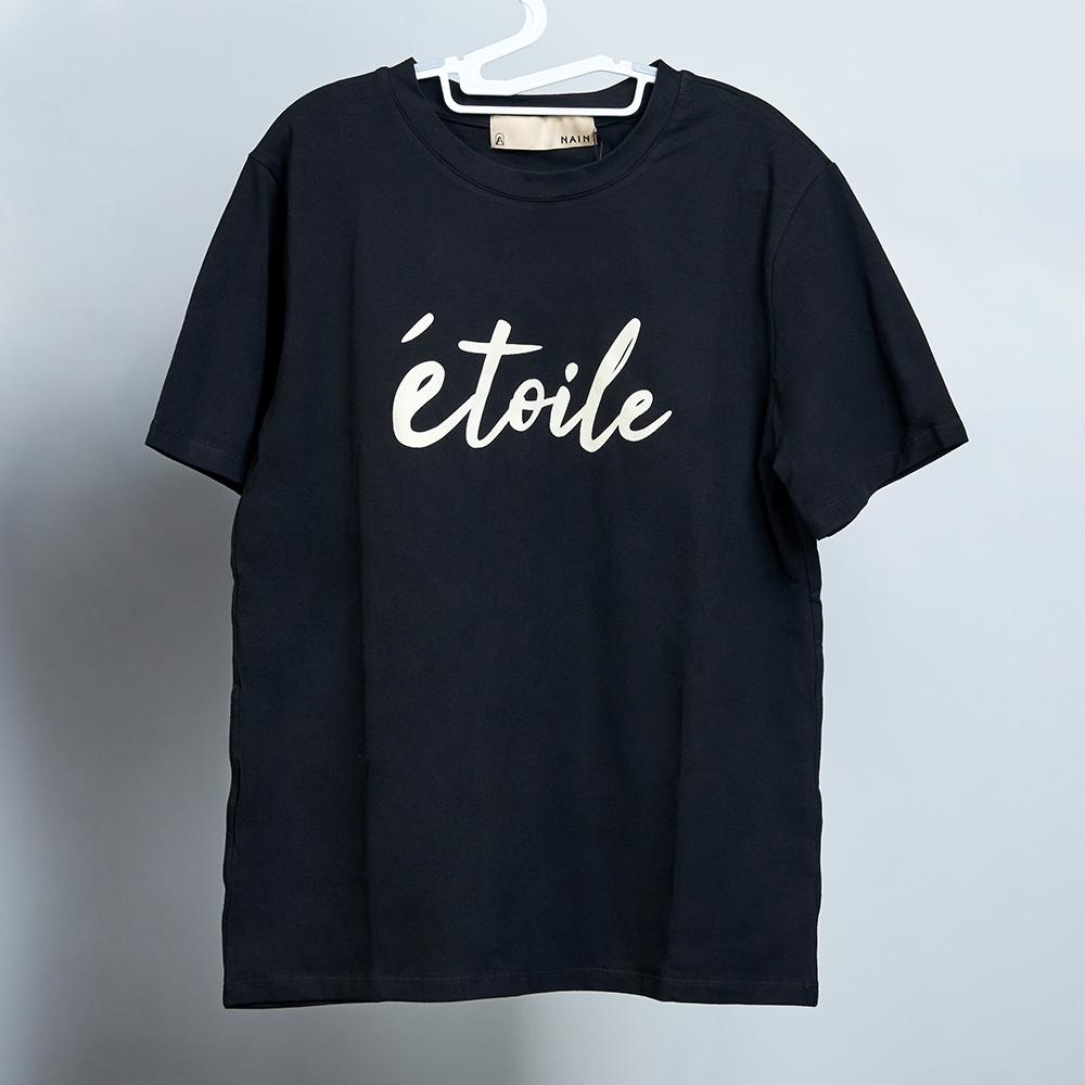 เสื้อยืดสีดำ NAIN สกรีนลาย Etoile - NAIN Etoile Lettering Tea Black