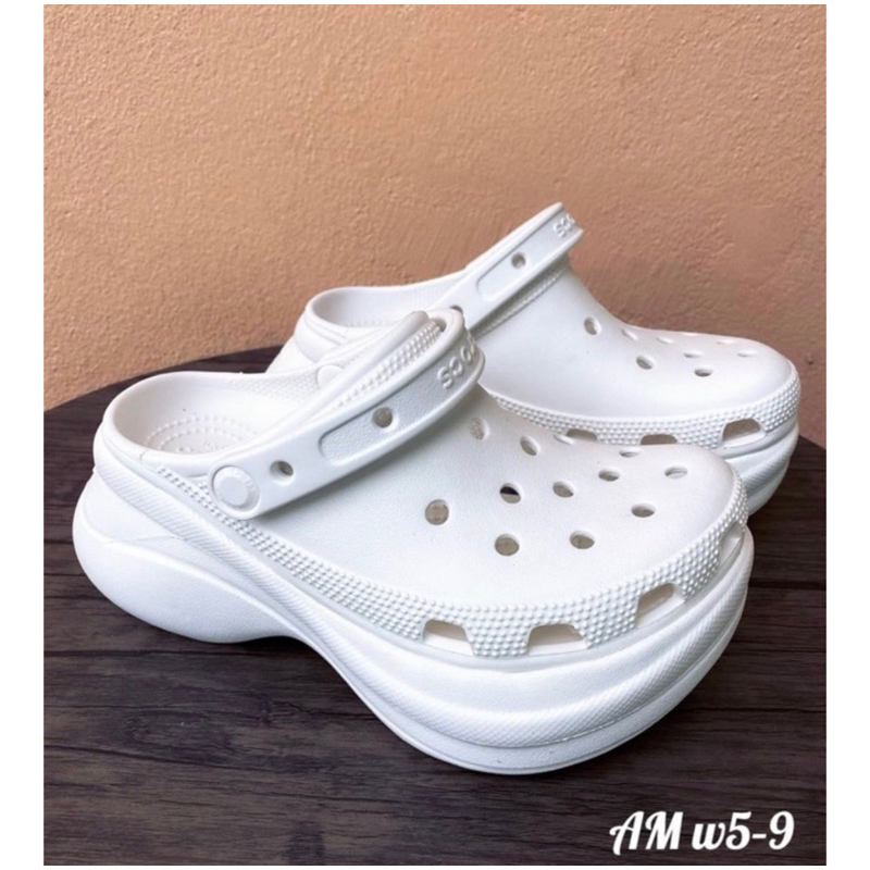ส่งต่อรองเท้า Crocs classic bae clog