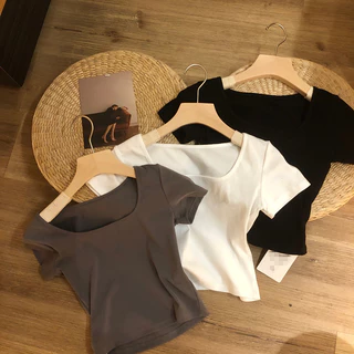 PX เสื้อครอปแขนสั้น เสื้อเข้ารูปผู้หญิง ทรงเข้ารูป คอเหลี่ยม กระชับ ผ้านิ่มใส่สบาย