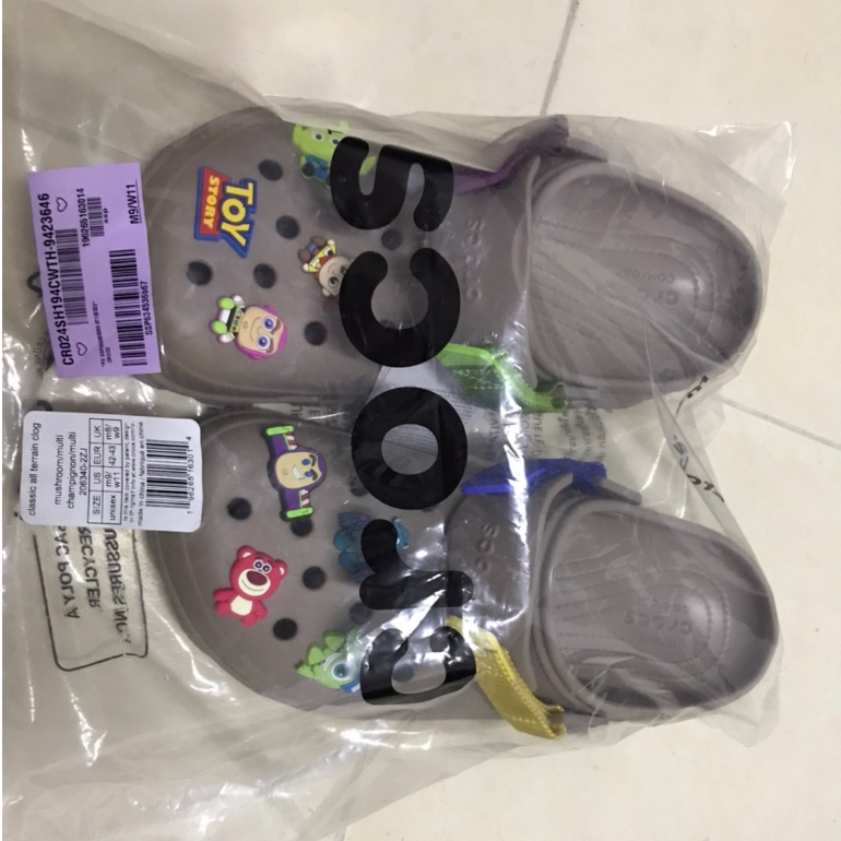 CROCS Classic All Terrain Clog สี BROWN  Size M9/W11 (27cm.)รองเท้าลำลองผู้ใหญ่ แถม Jibbitz toystory