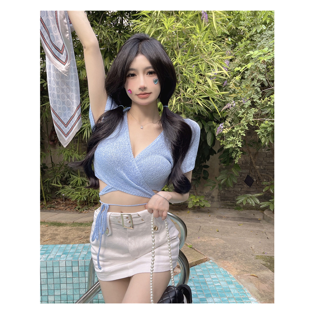 Cicishop(88918)Mini crop เสื้อครอปไหมพรมแต่งหัวใจข้างหลัง กิมมิคเชือกผูกเอวเก๋ๆแมตช์ง่าย ราคา ถูกที่สุด ดีลบีเคเค แกลเลอรีภาพที่ 3