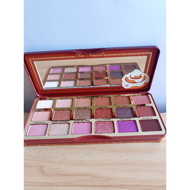 TOO FACED LIMITED EDITION CINNAMON SWIRL SWEET & SPICY EYESHADOW PALETTE