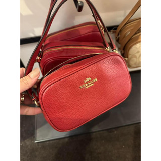 พร้อมส่ง แท้ 🇺🇸💯% New Coach JAMIE WRISTLET (COACH C9932) Gold/1941 Red