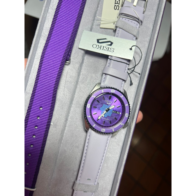 Seiko นาฬิกา onepice x Robin(โรบิน) Limited edition แท้💯 ใหม่ อุปกรณ์ครบ สีม่วงสวยมี2สาย