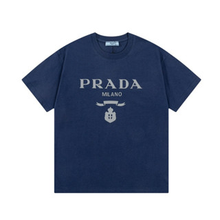 เสื้อยืด PRADA [NEW] UNISEX โดดเด่น สะกดทุกสายตา ไม่ซ้ำใคร [Limited Edition]