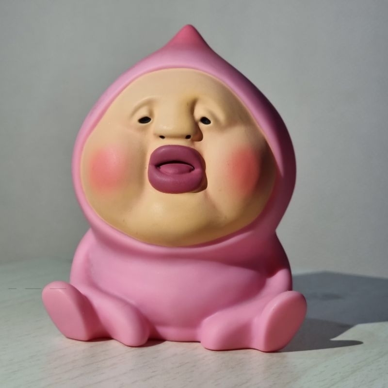 Kobito Dukan Peach Kakure Momojiri Piggybank