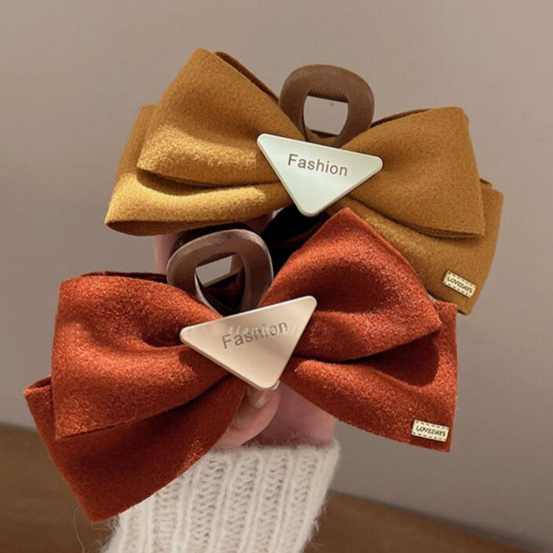 velvet bow clip กิ๊บผมสุดหรูสไตส์ luxury ผ้าสักกะหลาดอย่างดี ขนาด 13.5cm. กิ๊บหนีบผม